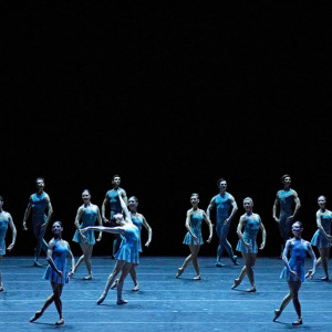 Bayerisches Staatsballett: WAVES AND CIRCLES