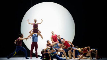 CCN / Aterballetto: RHAPSODY IN BLUE / AN ECHO, A WAVE / RECONCILIATIO / SOLO ECHO