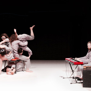 Ceren Oran & Moving Borders: SCHÖN ANDERS