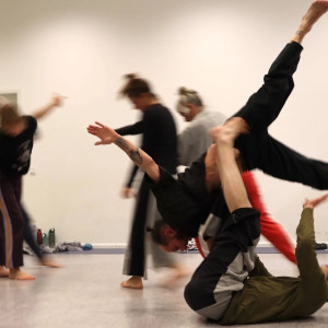 Judith Hummel: Pop Up Contact Improvisation Jam