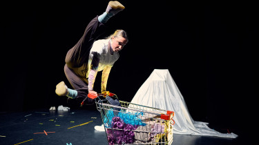 Make It Up!  Tanz- und Videoperformance